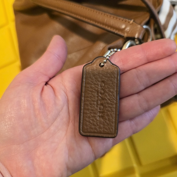 Coach New York Brown pebbled leather slouch handbag See Photos - Picture 14 of 16